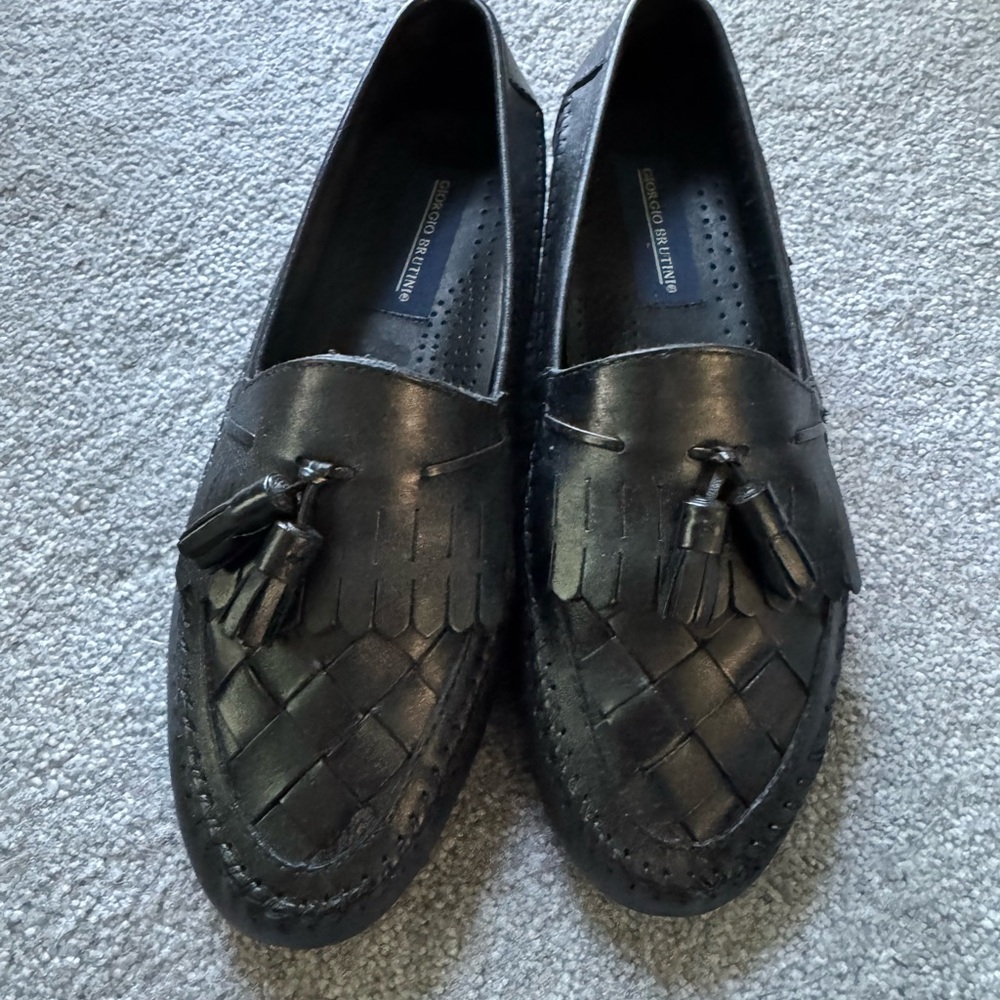 Giorgio Brutini Black Leather Loafers with Tassels